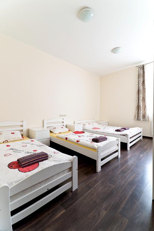 Happy Hotell