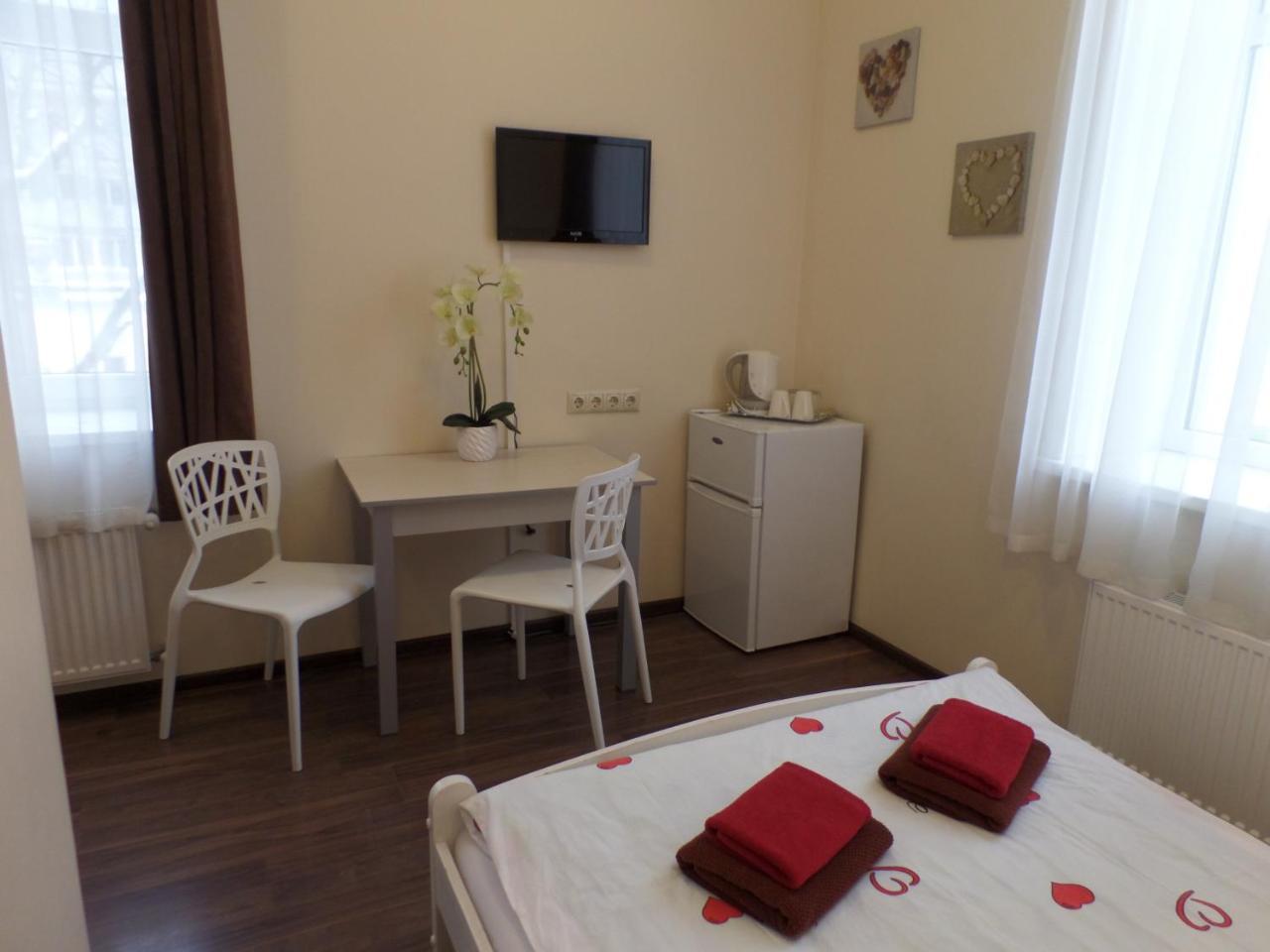 Happy Hotell